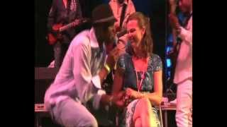 Video thumbnail of "Kool & The Gang - Cherish (Live @ Glastonbury)"