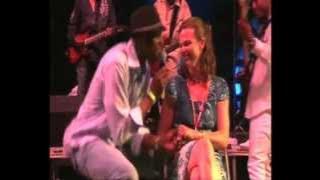Kool & The Gang - Cherish (Live @ Glastonbury)