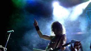 Airbourne - Bottom Of The Well - LIVE