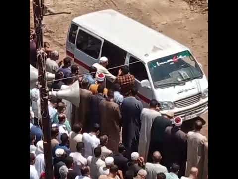 مشهد عظيم للشهيد الصيدلي الدكتور المصري ضحيه لقمه العيش ابن قريه دنشواي منوفيه
