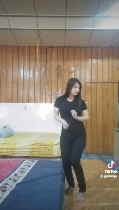 Tiktok  Erni goyang gendang