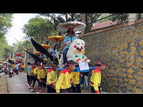ARAK ARAKAN SENI BENJANG MEKAR BUDAYA DI CIKONENG 1