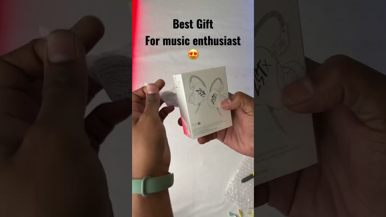 Best Gift for “Music Lovers”🎼🎧🔴