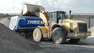 Carichi Camion Con Pala Meccanica Caterpillar 980