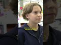 Pinkki on nyt pop jalkapallotossuissa