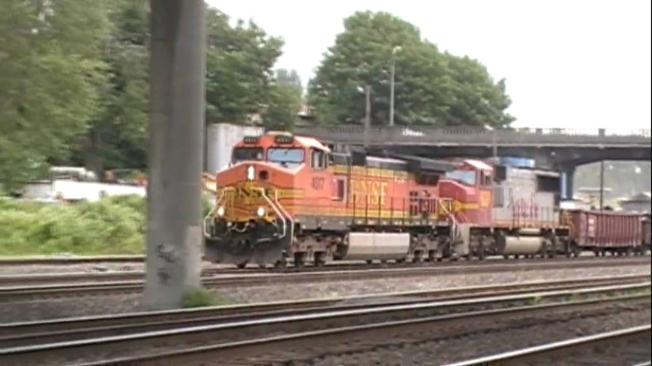Ribbon Rail Train with Caboose