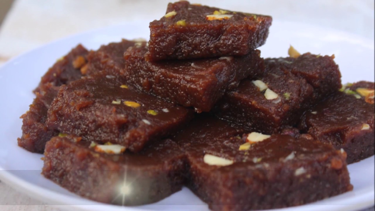Amrutham Podi Chocolate Cake || Amnu's World - YouTube