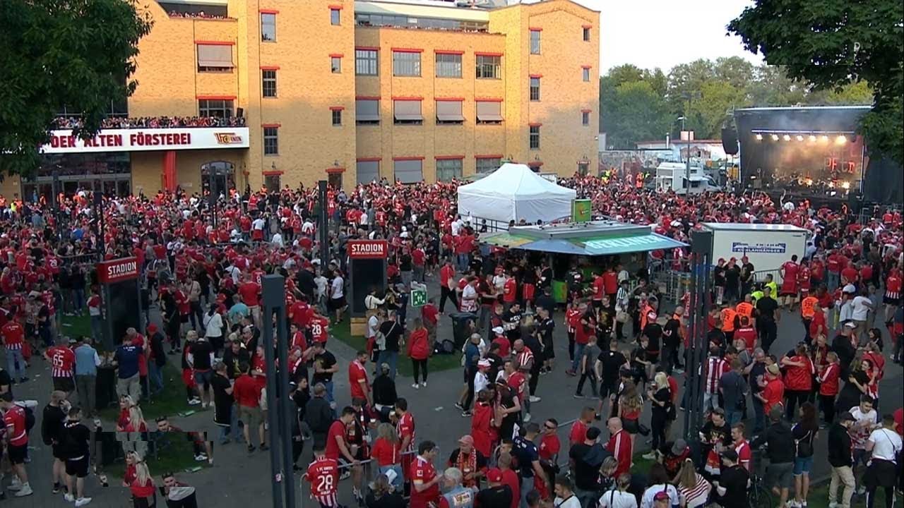 #Video #Union #ChampionsLeague - Union feiert Champions League Einzug - Alte Försterei in #Köpenick
