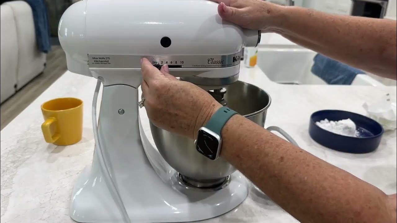 KitchenAid Classic Series vs Instant Stand Mixer Pro, 600W 10 Speed
