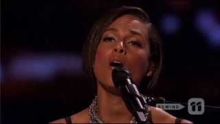 Alicia Keys performs 'Tears always win' Live on American idol