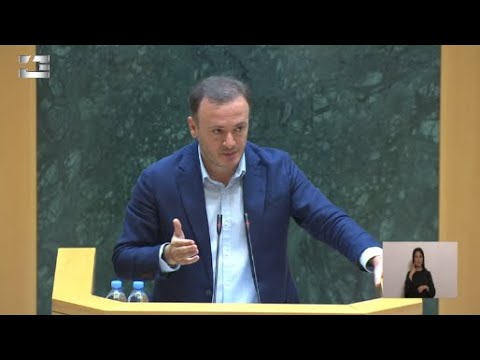 თბილისი როდის გიყვარდათ, ბატონო მამუკა?! ნაგვით აავსეთ ხევები . არ გაგიტარებთ!  - ზარქუა ხაზარაძეს