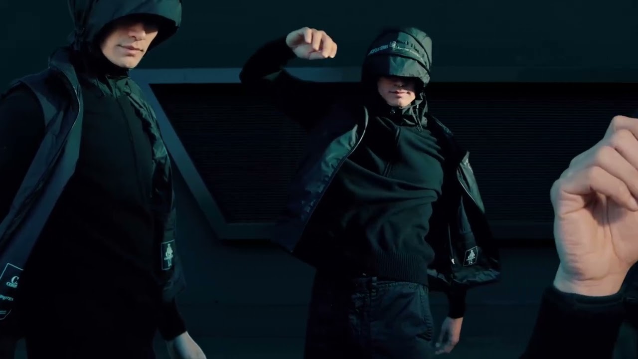 FW025 C P  COMPANY METROPOLIS