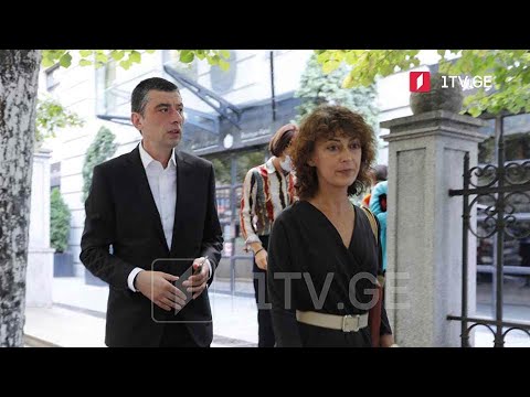 შეხვედრები ვიოლა ფონ კრამონთან