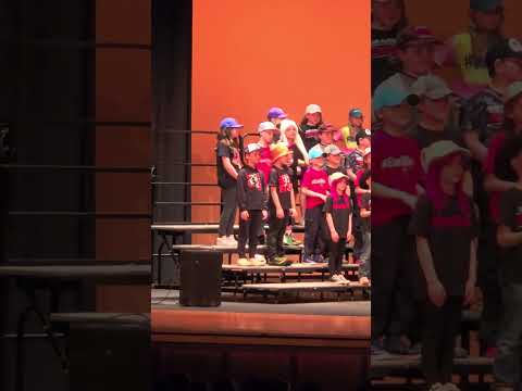 Earl Elementary School: Hats Musical Review- "The Perfect Hat for Me"