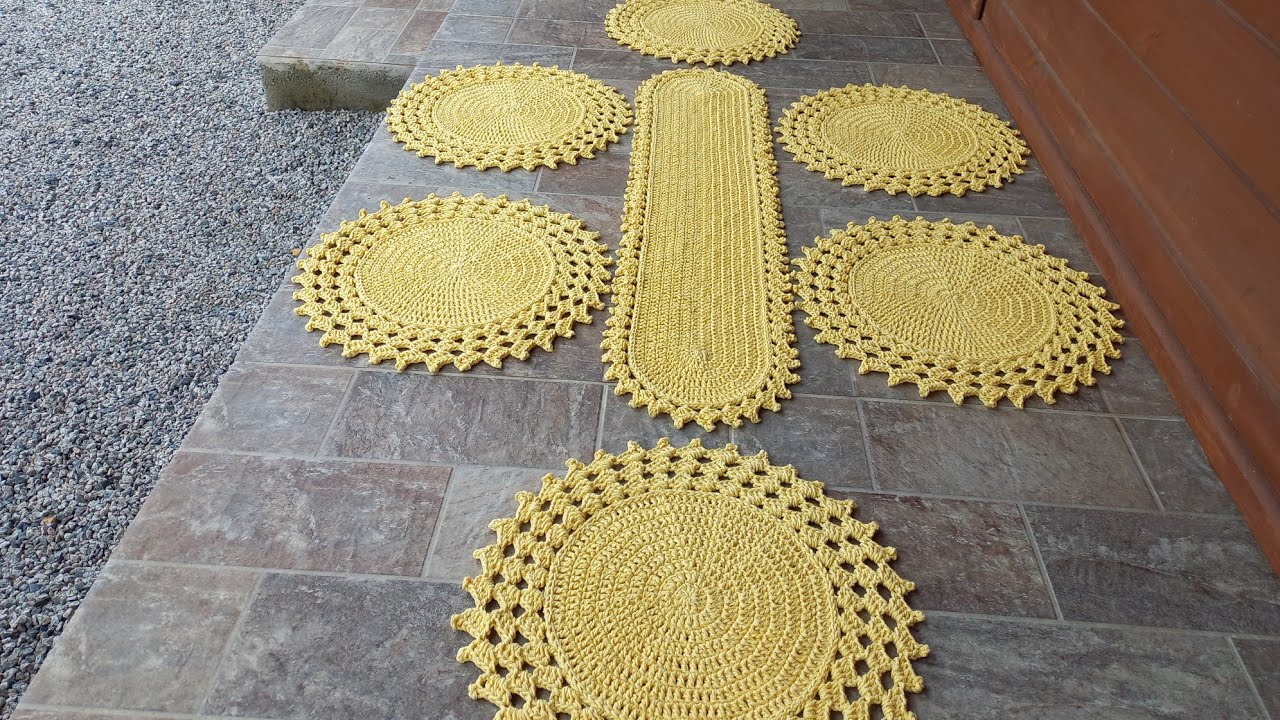 Sousplat Sol com centro de mesa em crochê