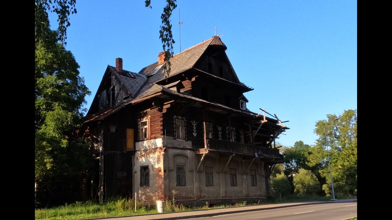 Opuštěný velký dům, s krásnou zachovalou kuchyňkou a neponičenou výbavou. Urbex. Abandoned big house