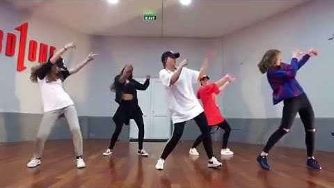 Korede Bello "DO LIKE THAT" Choreography by Mark x Betty // Edited by R3D ONE México
