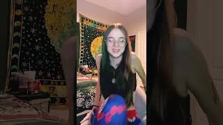 Periscope Live Broadcast Vlog Beautiful Woman