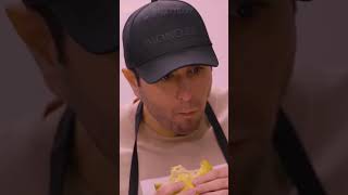 Vegetta 777 prueba la hamburguesa del Rubius