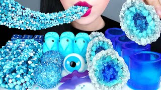 ASMR BLUE FOOD MUKBANG *EDIBLE JELLO CUPS, GEODE CRYSTAL, NERDS ROPE,  PLANET GUMMY, EYEBALL JELLY