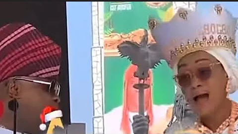 WATCH WHAT HAPPENS As PRESIDENT WIFE, OLUREMI TINUBU DISGRACES OSUN GOVERNOR ADELEKE AT ILE-IFE