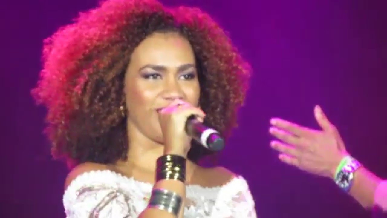 Mariene de Castro - Mel / A Dona do Raio - Abertura show de Verão da Mangueira 2016 em SP (By Alan)