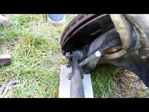 Video: Ako vyčistiť dvojcyklový karburátor (s obrázkami)