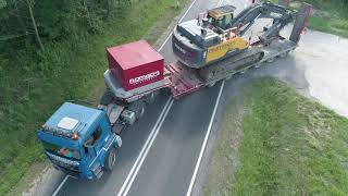 Załadunek i transport koparki Volvo / loading and transportation of a volvo excavator screenshot 5