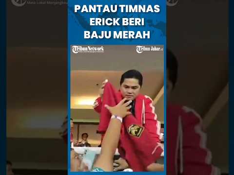 Pantau Timnas, Erick Thohir Beri Baju Merah &amp; Tanda Tangan saat Lawan Turkmenistan #shorts