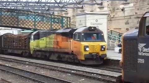 The Class 70 ‘GE PowerHaul’ Colas Rail Freight with Loggings was passed through at Carlisle.