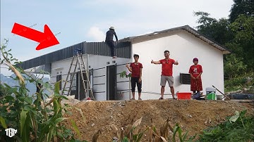 Nhà Sính Ngọc Khác Hoàn Toàn Với Mọi Nhà. “Mặc váy” cho mái hiên mát rười rượi.