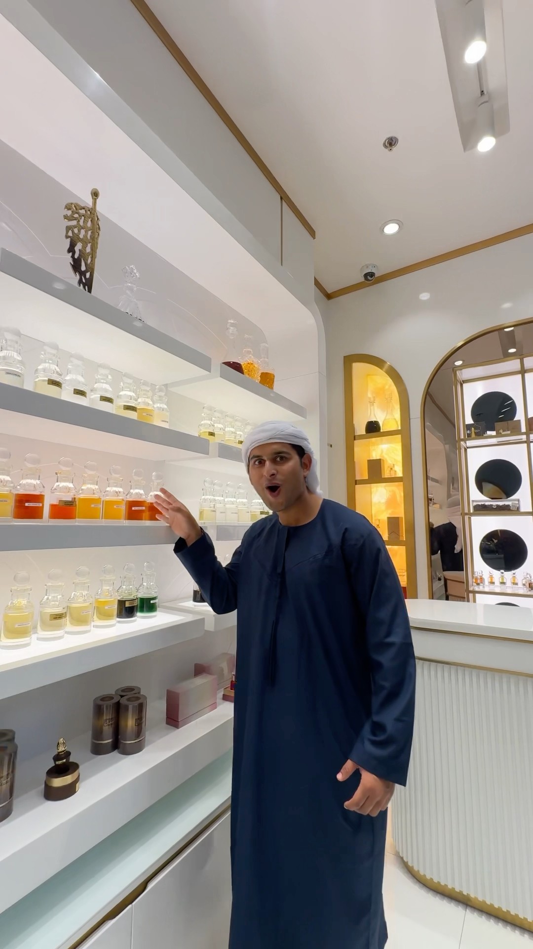 Full Arabic vibes??✨ #trending #medina #saudiarabia #perfumes #shorts