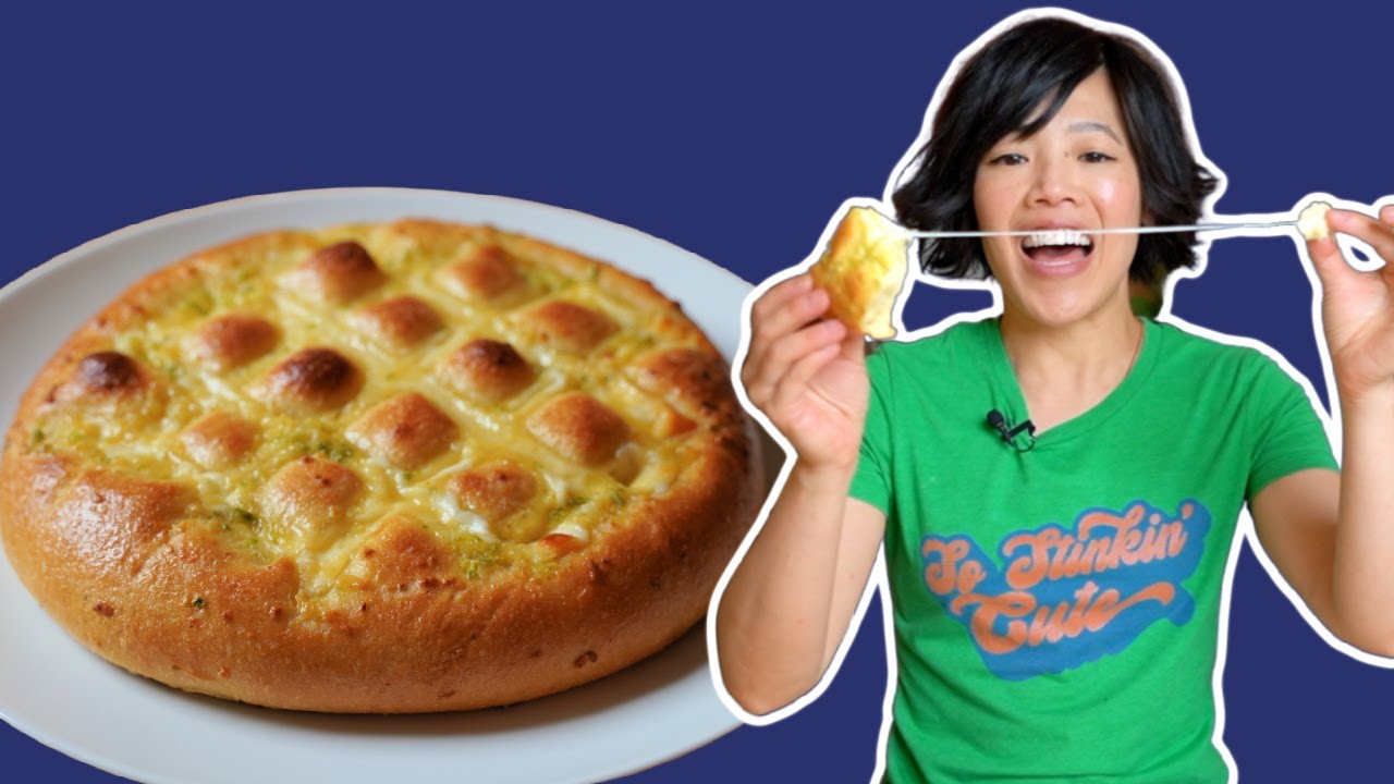 Korean CHEESY Garlic Pull-Apart Bread | emmymade