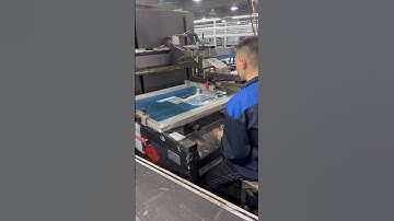 Cardboard and cardboard box screen printing machine, adhesive window sticking machine丝印机，移印机，丝网印刷机厂家