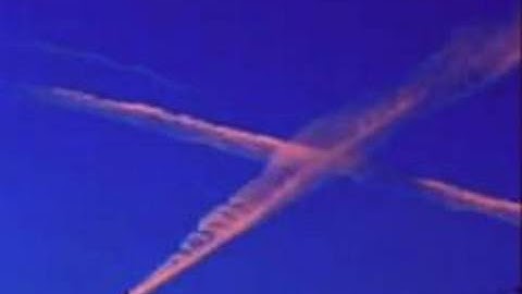 Stitching The Sky -TimeLapse Contrails Chemtrails Clouds V00688