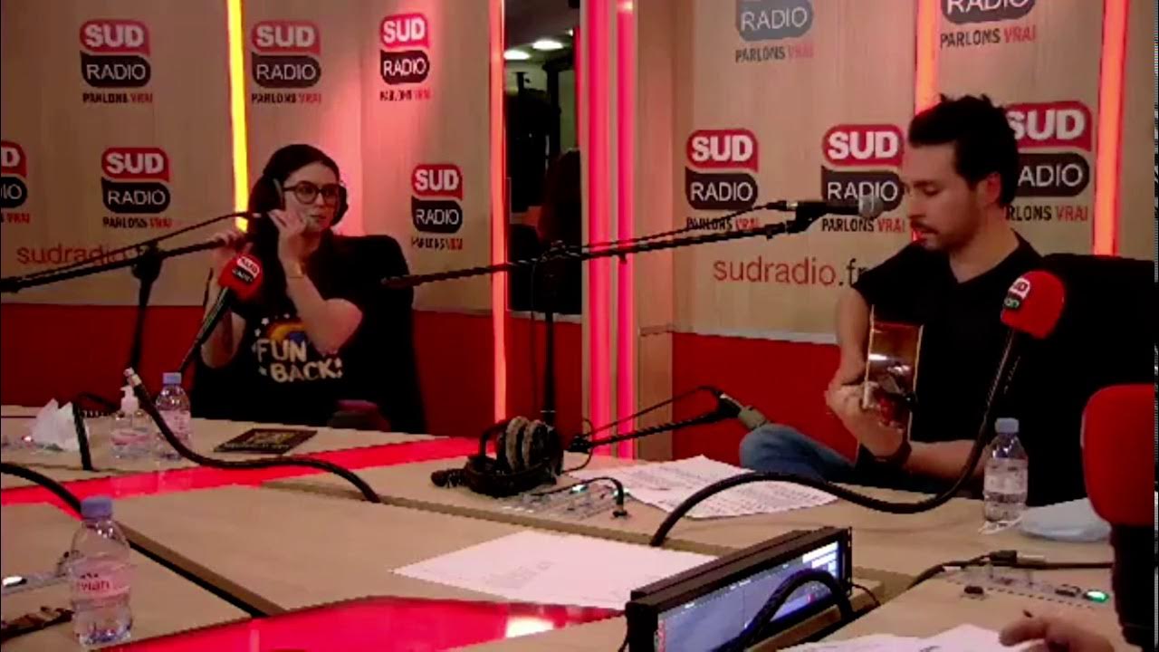 Lucie Bernardoni et John Eyzen chante « Restons Amis » à la radio YouTube