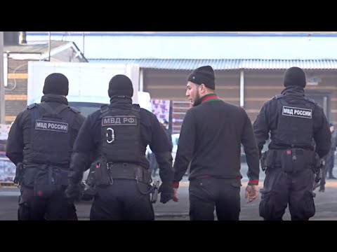 Рейд по миграции оперативная съёмка POLICE SPECIAL FORCES
