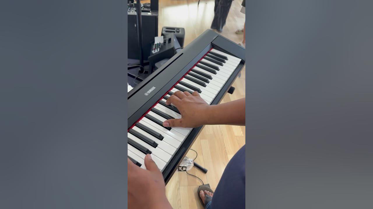 Yamaha Piaggero digital keyboard NP-15