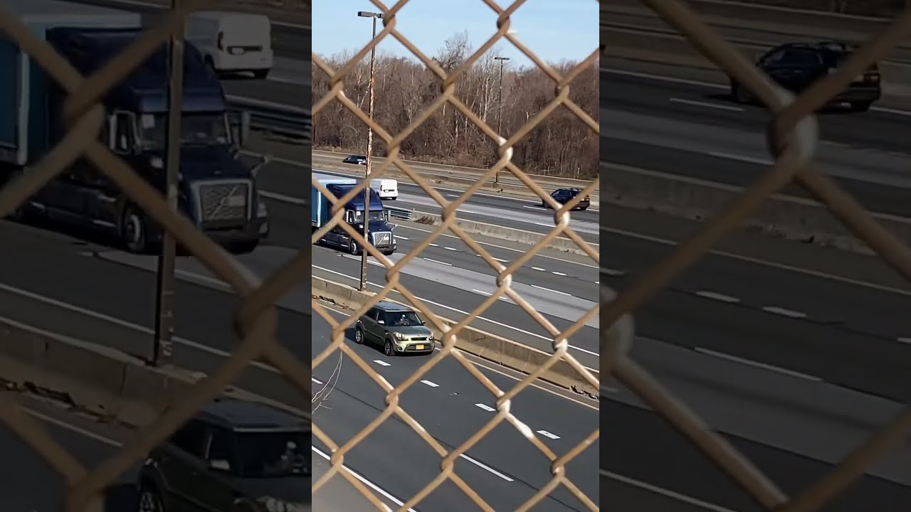 I 270 Ft Blue Volvo VNR Pt 1 In Rockville Md On 12 8 24
