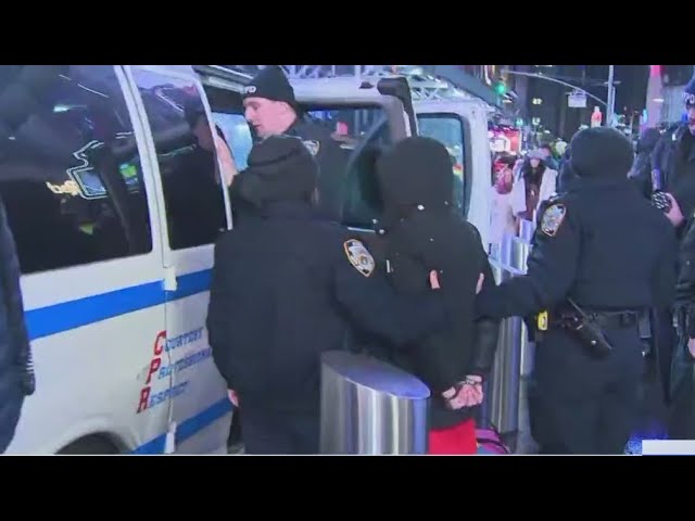 Teen Stabbed In Times Square Police