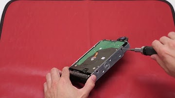 Removing & Replacing a Hard Drive with a Carrier (BCD104)
