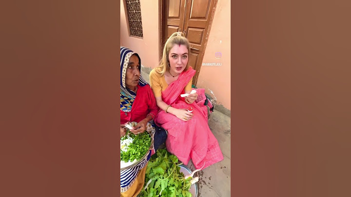 Aaj pura ghar me badbu h 🤣🫣 #foreigner #couple #india #villagelife #hindi
