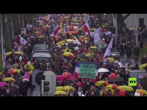 صورة فيديو : هولندا.. مظاهرات حاشدة احتجاجا على قيود كورونا