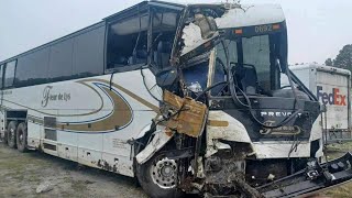 Bus filled with Quebec high school students crashes in Virginia