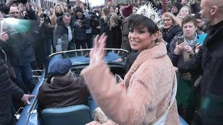 Miss France fêtée par les siens, de retour dans son village | AFP