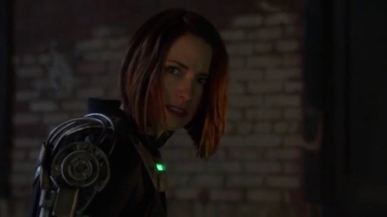 Alex and Kara Danvers, Made of Titanium