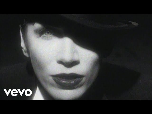 Annie Lennox - Legend In My Living Room