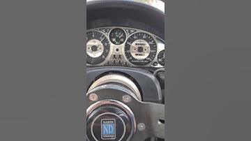 ITB big cams Miata screaming through rev-range!