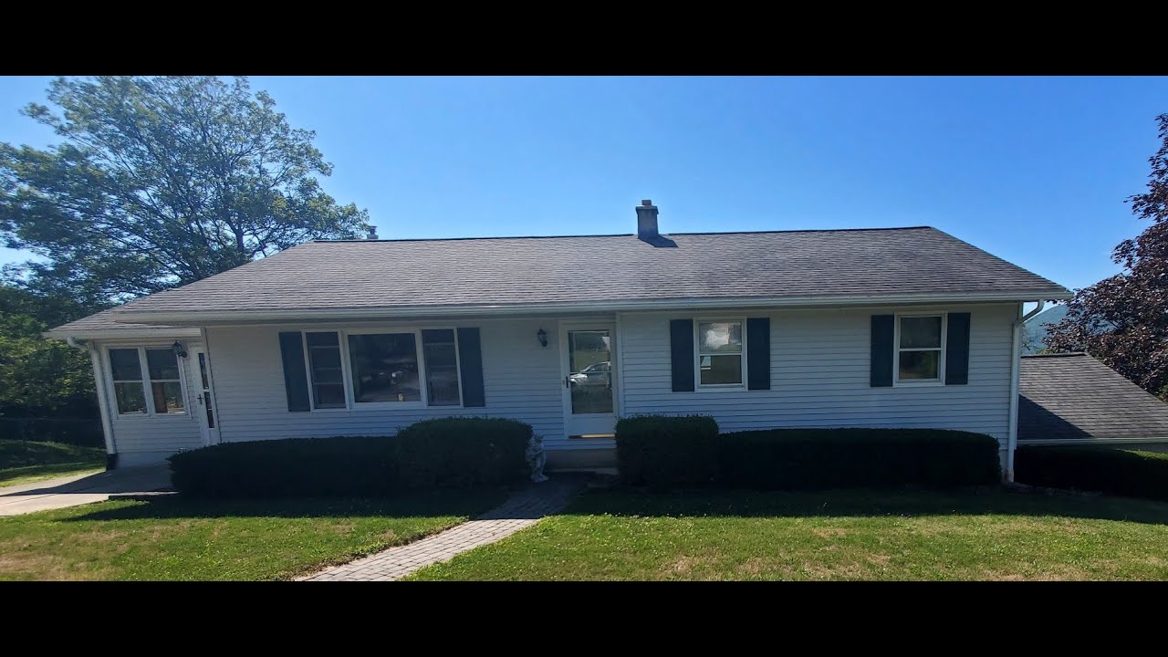 119 Clinton St Avis PA Jersey Shore schools home for sale. Bob Boob