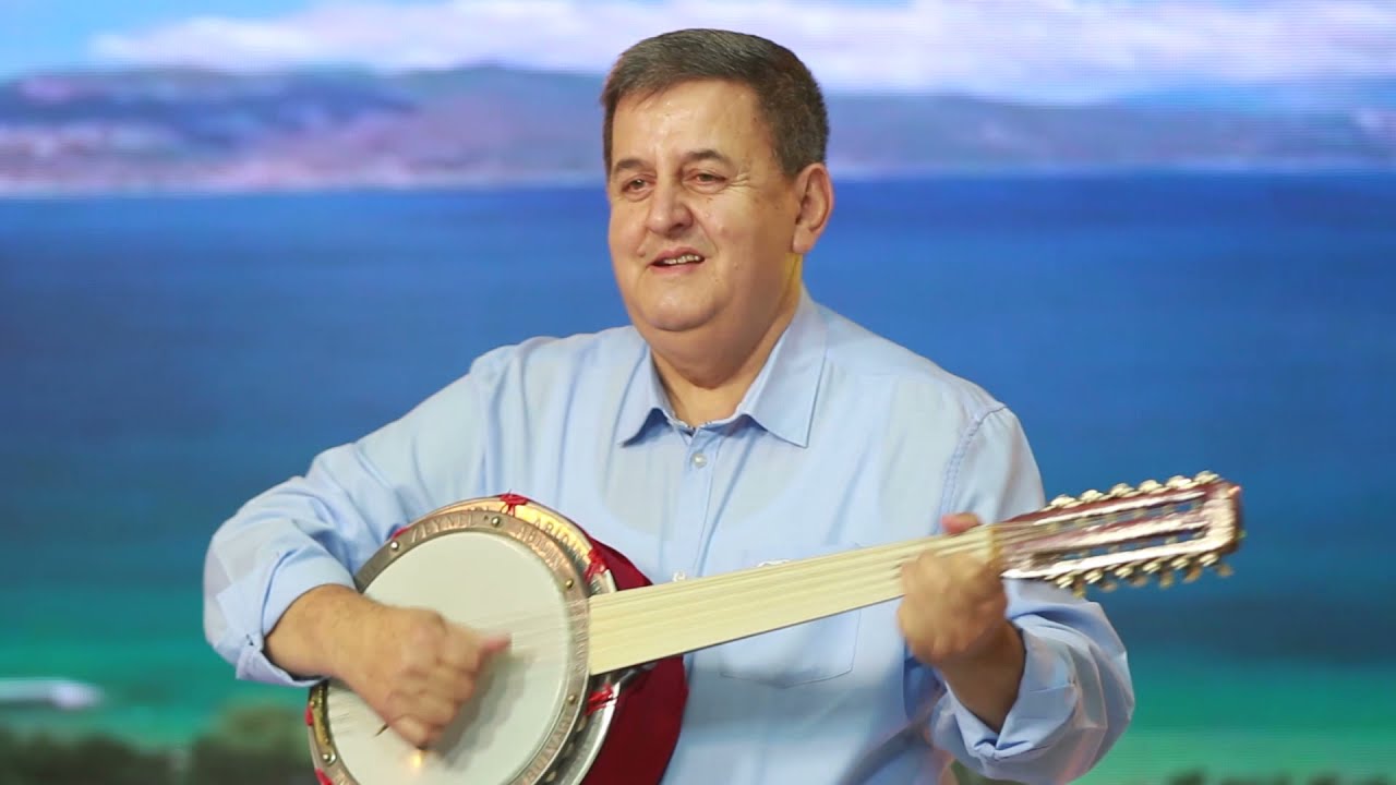 Splet Makedonski starogradski pesni